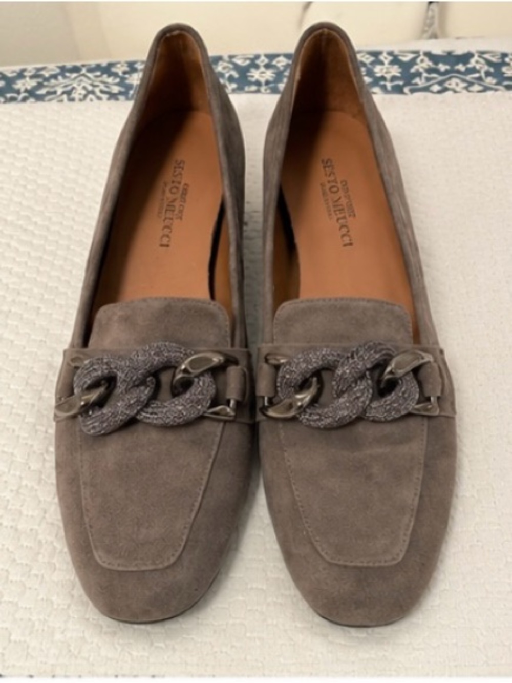 Sesto Meucci Italy Suede Chain Loafers Taupe Gray Size 9.5N Narrow Comfort Flats